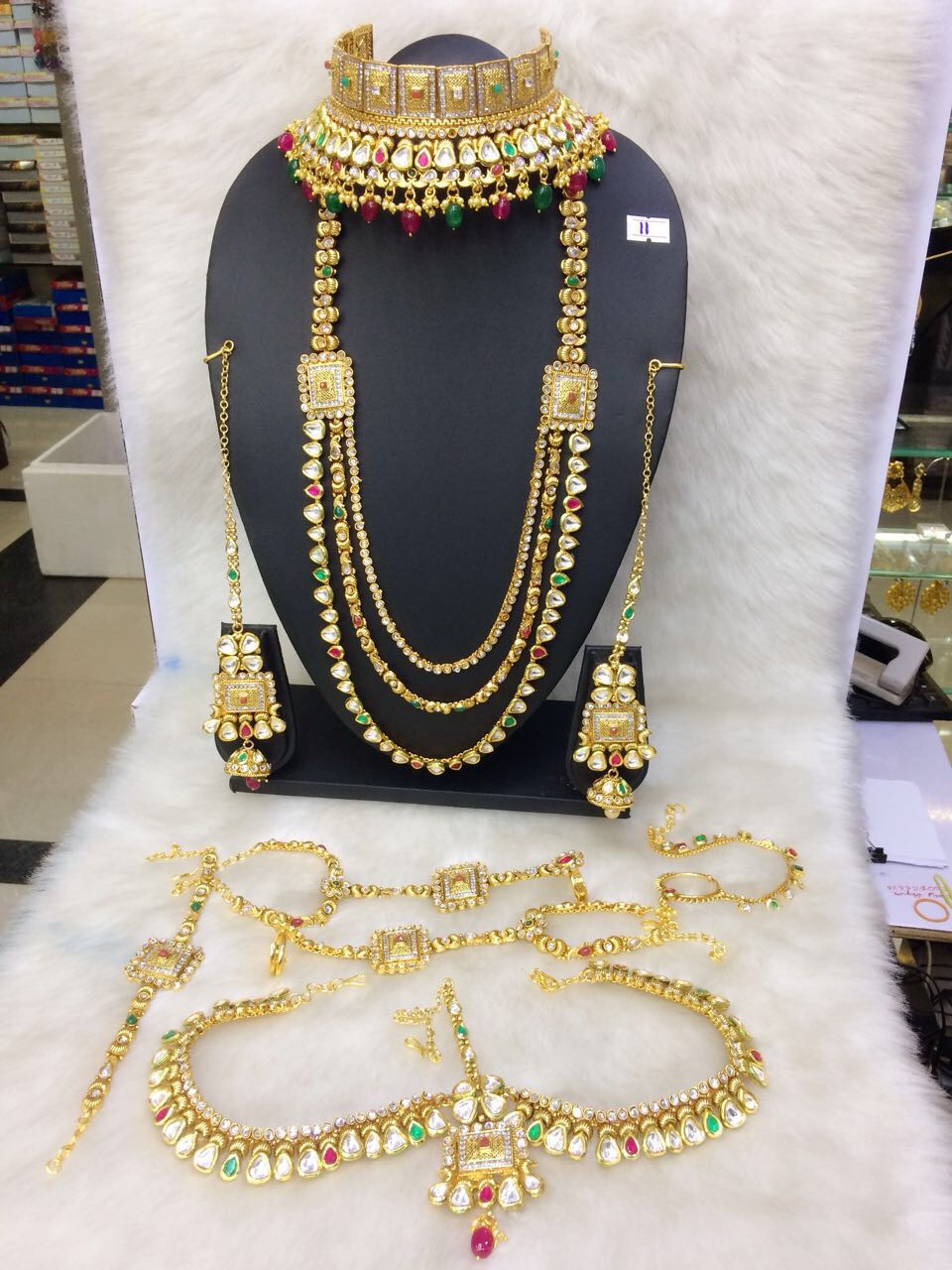 Traditional Kundan Necklace Low Prices on Jewellery Online‎ in India
