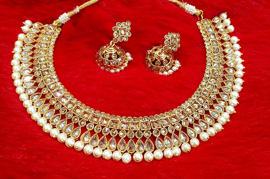 REVERSE AD PEARL NECKLACE SET