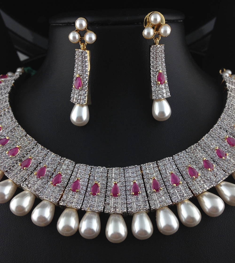 AD PEARL NECKLACE SET